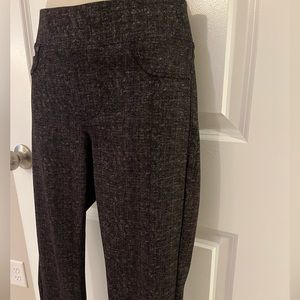 Liverpool size 6 Black Gray Skinny leg Pants or Leggings